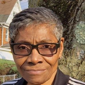 Meet your Posher, Constance